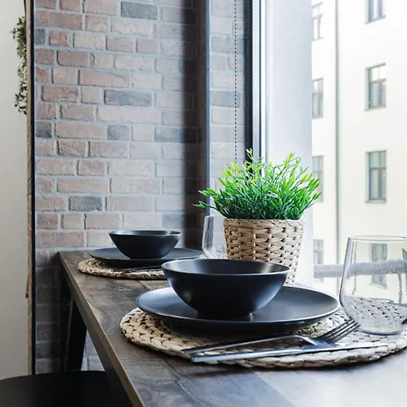 Urban Studio, Close To Everything