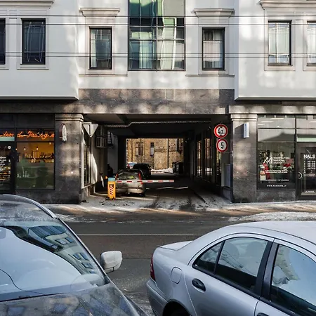 Urban Studio, Close To Everything *