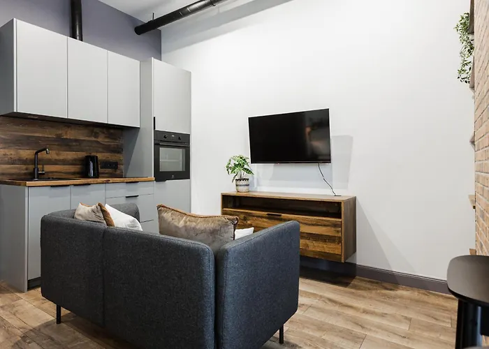 Urban Studio, Close To Everything * リガ