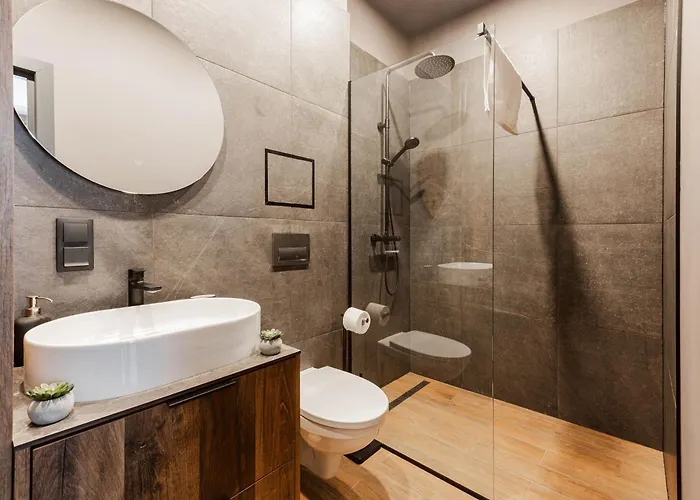 Urban Studio, Close To Everything *